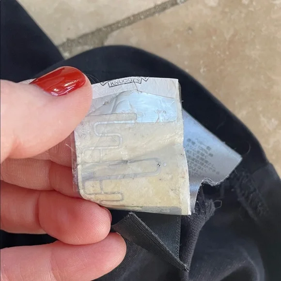 Moose Knuckles Kids Black T-Shirt Small fits  8-10 - Picture 6 of 12